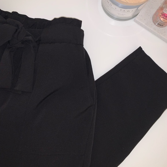 Black Paperbag Waist Pants🎀 - Picture 2 of 3